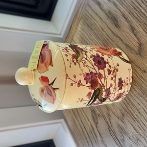 Anthropologie, PINYON PINE, scented candle, in yellow jar with hummingbirds